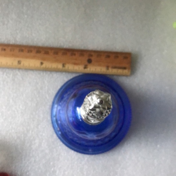 Vintage 1976 Avon blue bell perfume bottle - Picture 6 of 8